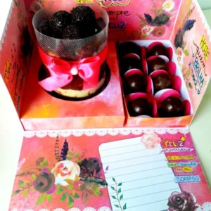 magem de Caixa de Aniversario Floral em Arquivo de Corte Studio e PDF. Ideal para decoração e lembrancinhas de festas de aniversário com temas românticos.