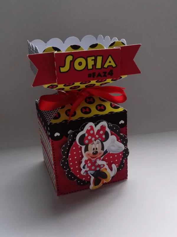 Topo de bolo Minnie Vermelha editável no Studio. Ideal para decoração de aniversário e topper.