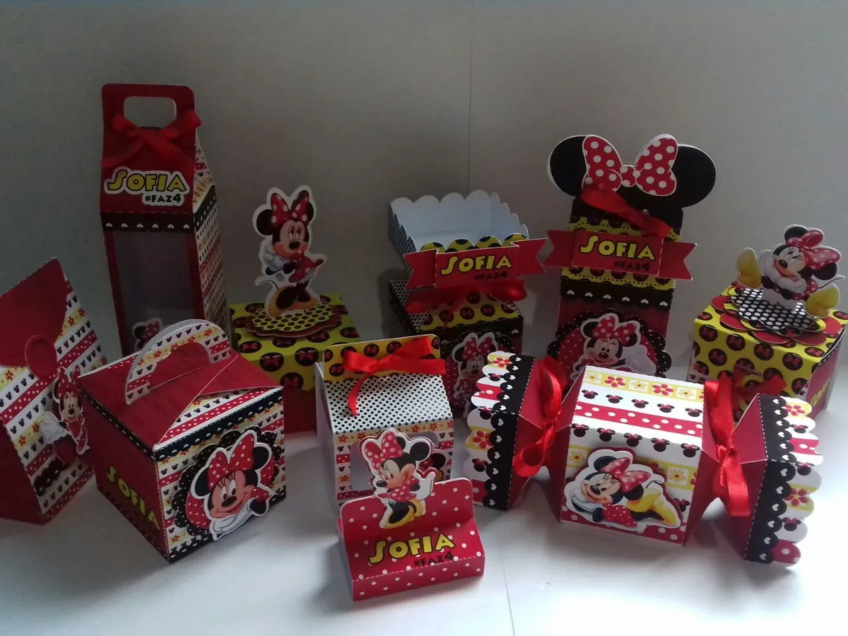 Arquivo de corte Silhouette Minnie Vermelha clássica. Topper, topo de bolo e temas de festas.