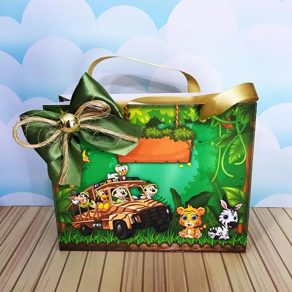 Kit Festa Mickey Safari Luxo nos formatos Studio, PNG e PDF. Ideal para decoração de aniversário com camadas. Inclui topper.
