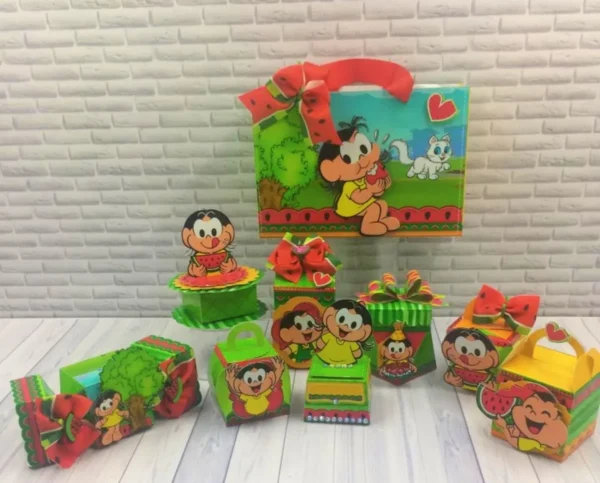 Decoração completa para Festa de Aniversario Tema Magali. Arquivo de Corte Studio que facilita a criação de topo de bolo e topper para festas infantis.