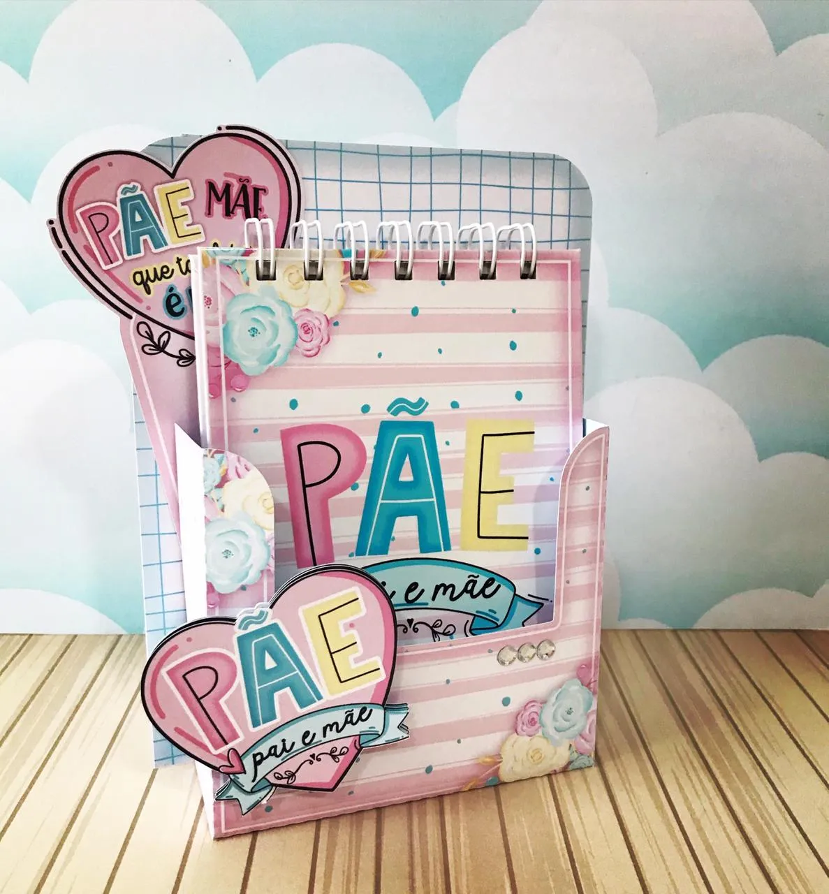 Arquivo de corte presentes Dia das Mães em Studio e PDF. Ideal para decoração, mimos e festas.