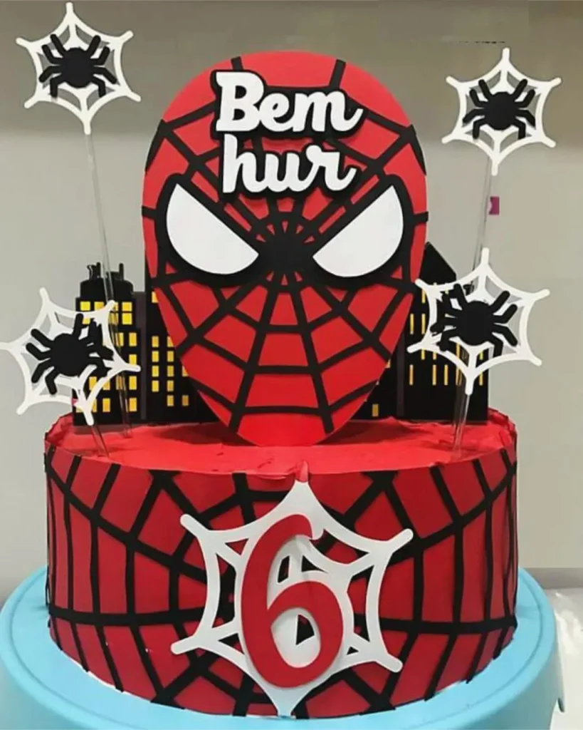 Bolo Homem-Aranha Studio.