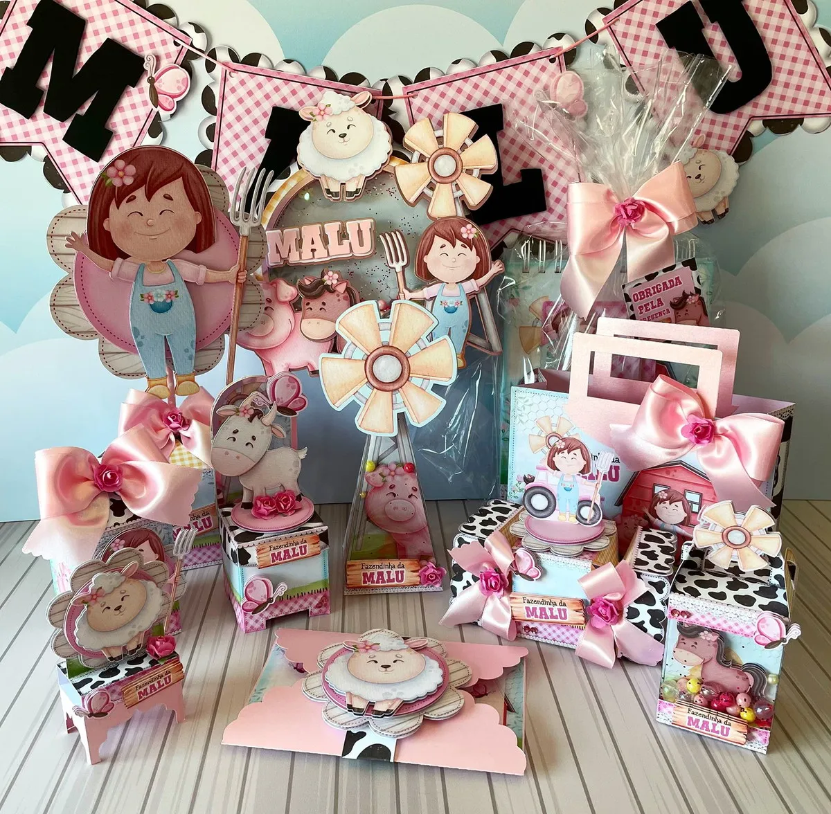 Tema aniversario fazendinha menina studio, png e pdf. Topper, temas, festas e topper.