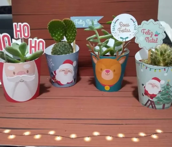 Arquivo digital para capa de suculenta tema Natal no formato Studio para lembrancinha de festa e decoração natalina para imprimir.