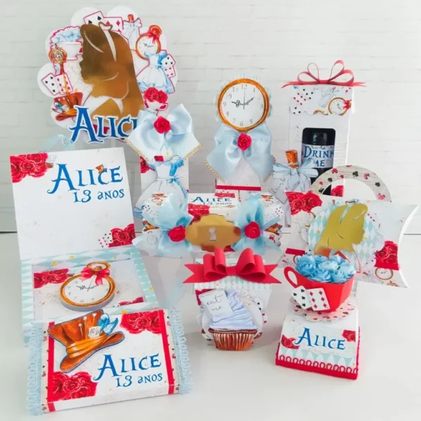 Arquivo de corte digital tema aniversário da Alice no País das Maravilhas nos formatos Studio e PDF para máquinas Silhouette ou tesoura, ideal para personalizados de luxo.