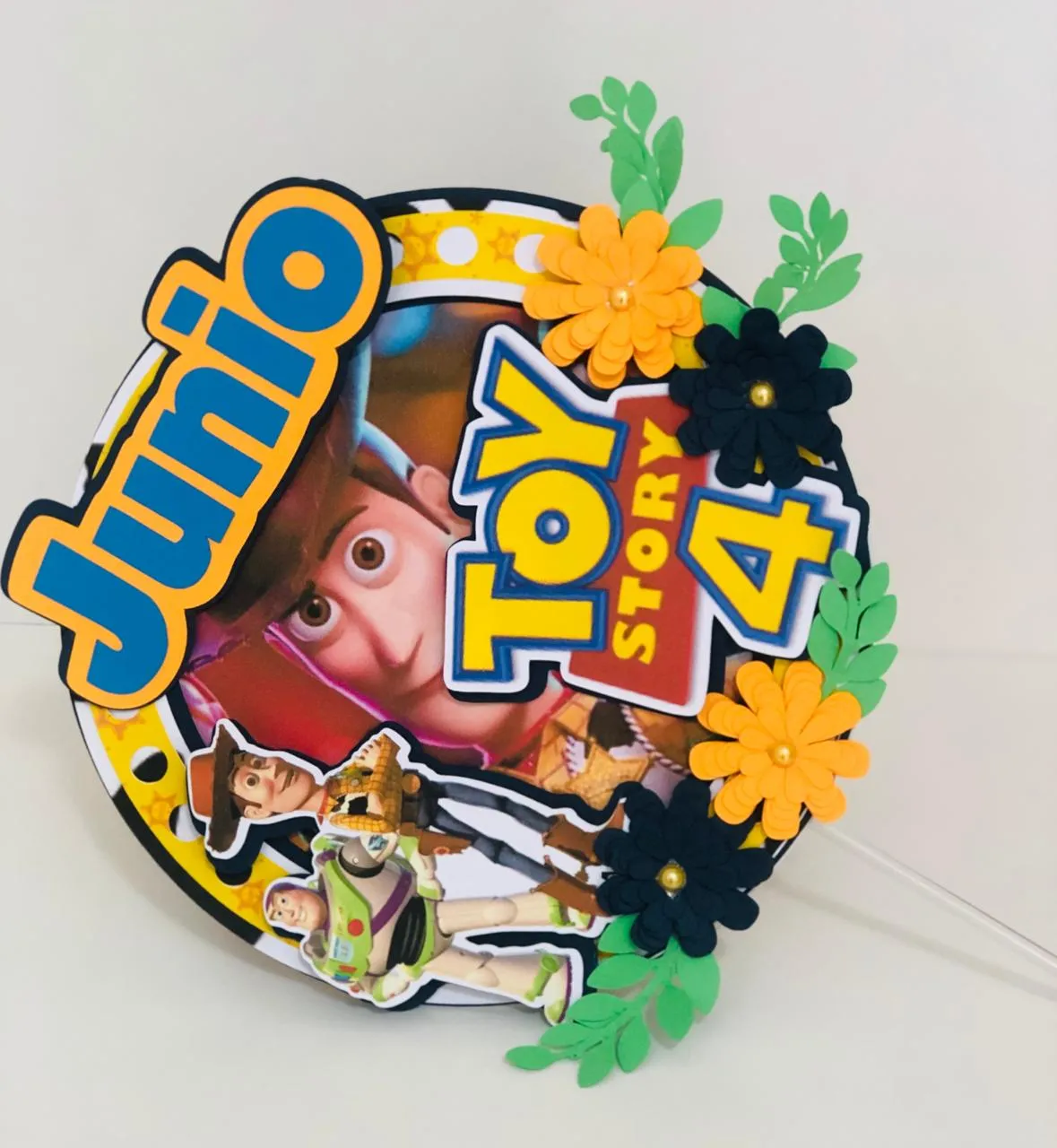Arquivo de Toy Story para recortar nos formatos PDF e Studio ideal para arranjos de mesa e decorações de festas infantis.