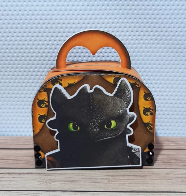 Molde de topo de bolo tema Como Treinar Seu Dragão para Silhouette Studio com impressão em alta resolução e decoração de festas infantis.