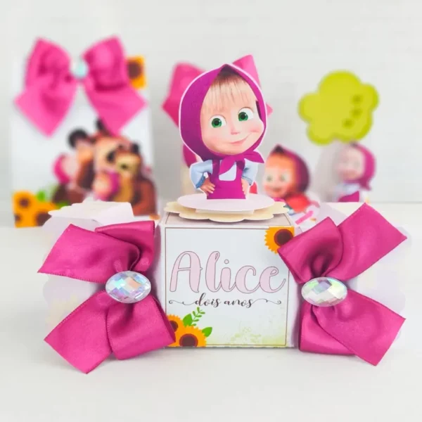 Arquivo para centro de mesa e itens de decoração Masha e o Urso nos formatos Studio e PDF, pronto para imprimir e recortar na Silhouette ou tesoura.