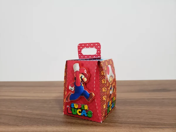 Arquivo de Super Mario para recortar nos formatos PDF e Studio ideal para decoração de mesas e festas de aniversário infantis.