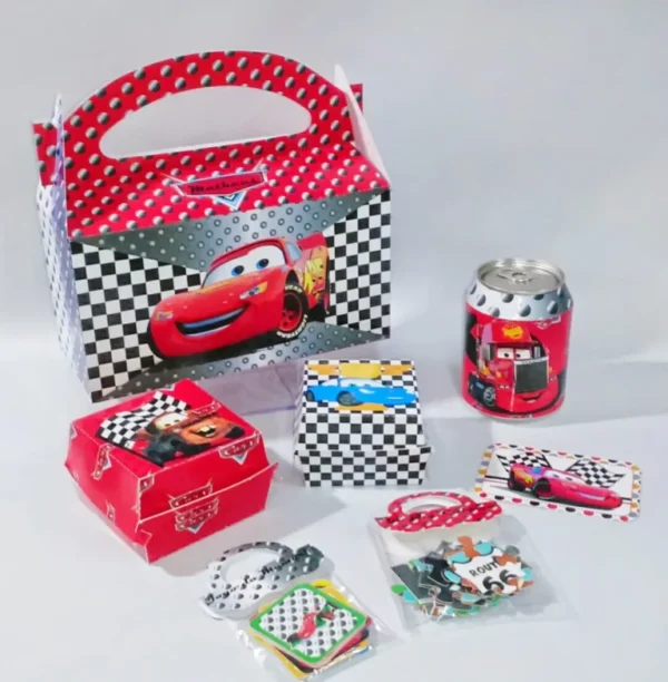 Arquivo de corte digital para lembrancinha formato mochila tema Carros Disney nos formatos Studio e PDF para máquinas Silhouette ou tesoura, ideal para festa na escola.
