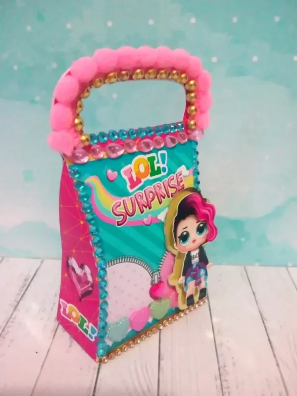 Topper de bolo tema Lol Surprise em arquivo digital pronto para imprimir e cortar.