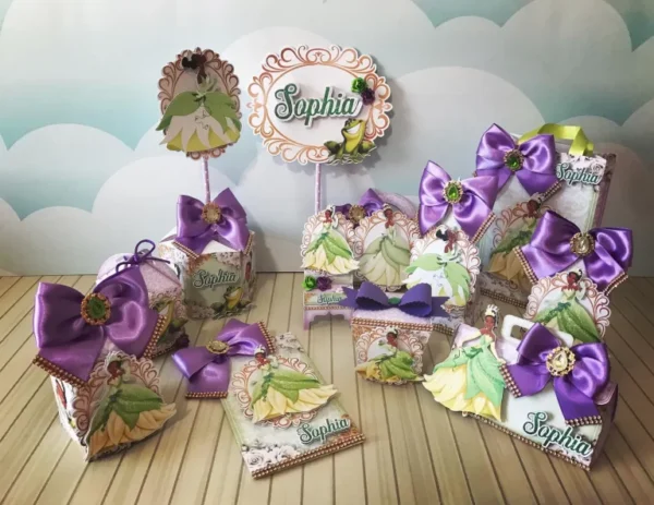 Arquivo de corte tema Princesa e o Sapo para itens de decoração de festa e aniversário.