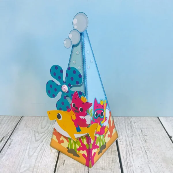 Topper de bolo tema Baby Shark simples em arquivo digital pronto para imprimir e cortar.