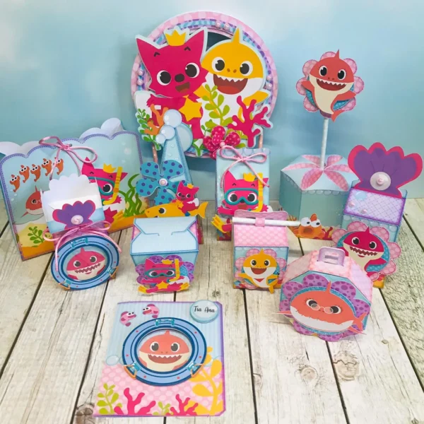 Arquivo digital para festa de aniversário simples no tema Baby Shark em formatos Studio e PDF.