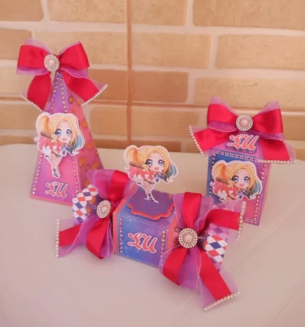 Arquivo digital de corte para decoração de aniversário infantil no tema Arlequina em formato Studio.