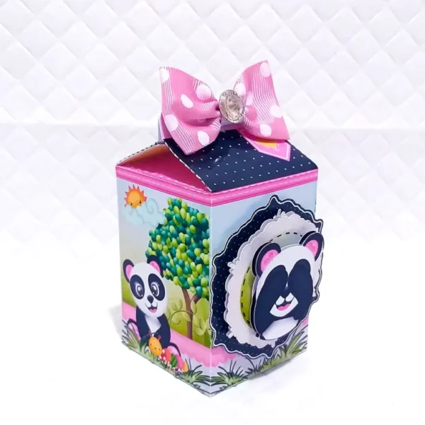 Arquivo de corte para personalizados de aniversário tema Pandinha Rosa no Studio e PDF.