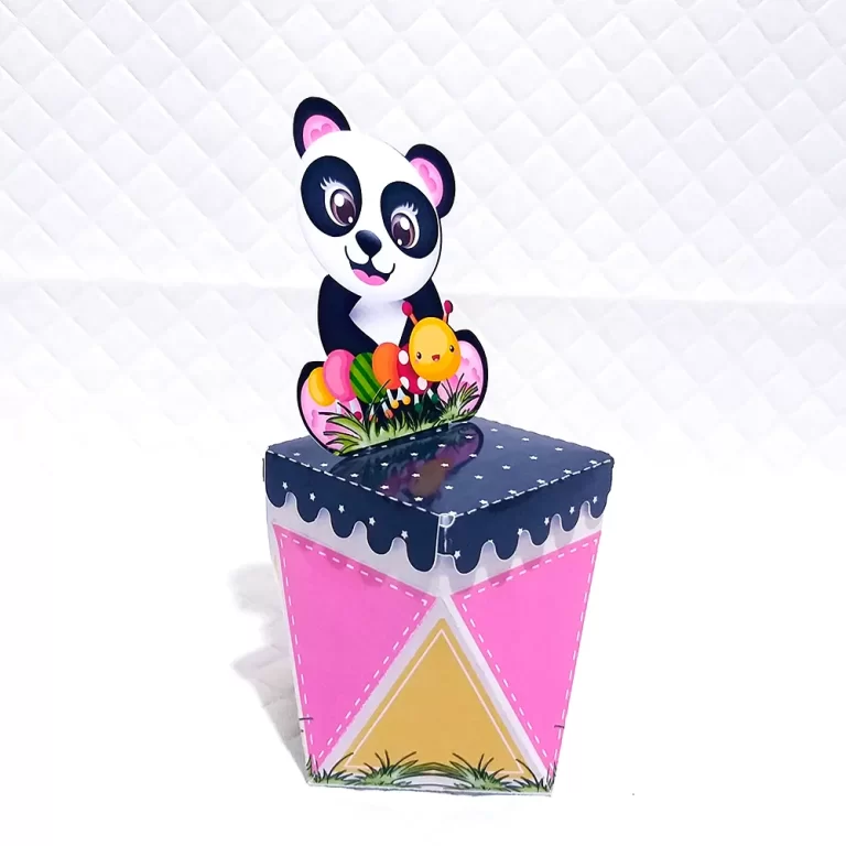 Kit digital de aniversário Pandinha Rosa com arquivos de corte Studio e PDF.