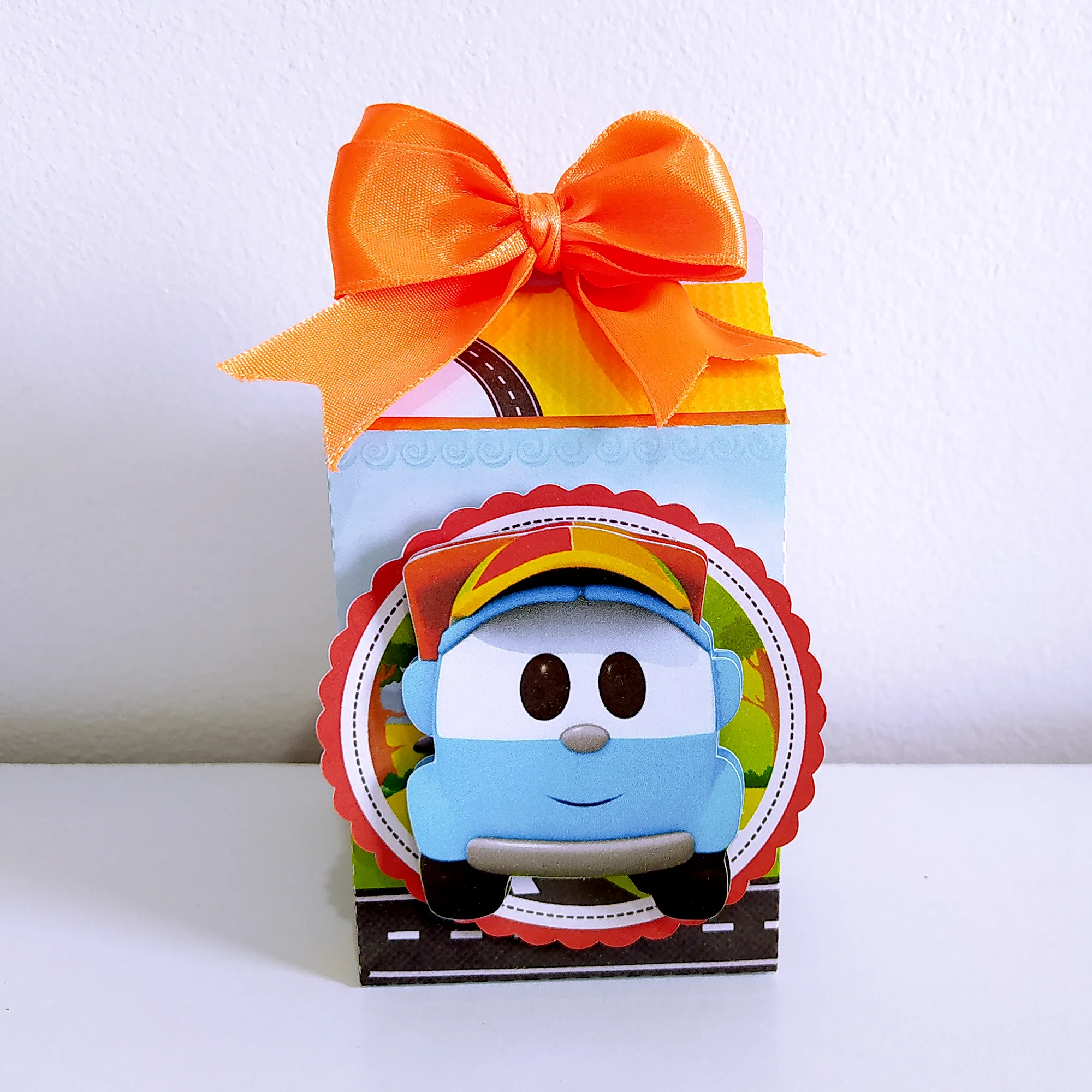 Arquivo de corte para festa infantil no tema Leo o Caminhão em Studio e PDF.