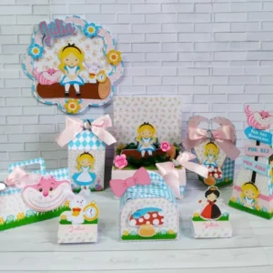 Arquivo de corte digital tema Alice no País das Maravilhas nos formatos Studio e PDF para máquinas Silhouette ou tesoura, ideal para personalizados de luxo e papelaria criativa.