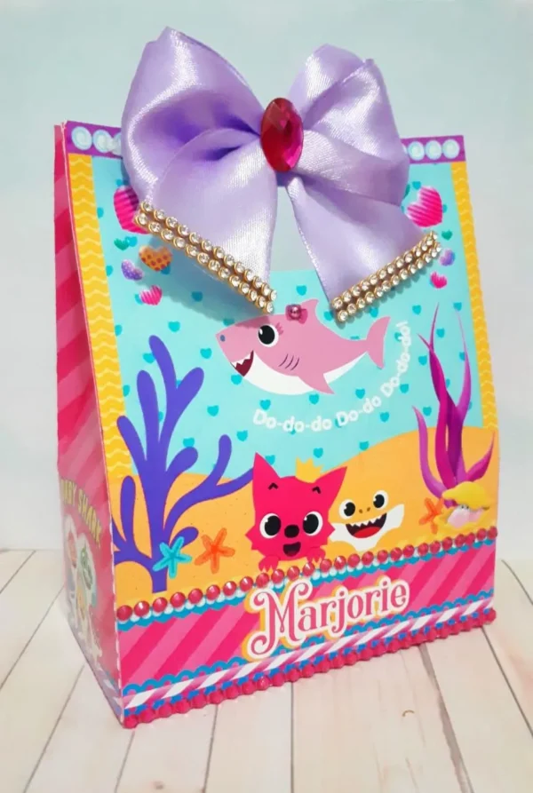 Design de corte para festa de aniversário no tema Baby Shark em Studio e PDF.