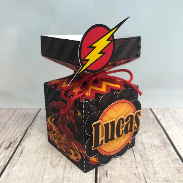 Topper de bolo tema Flash em arquivo digital pronto para imprimir e cortar.