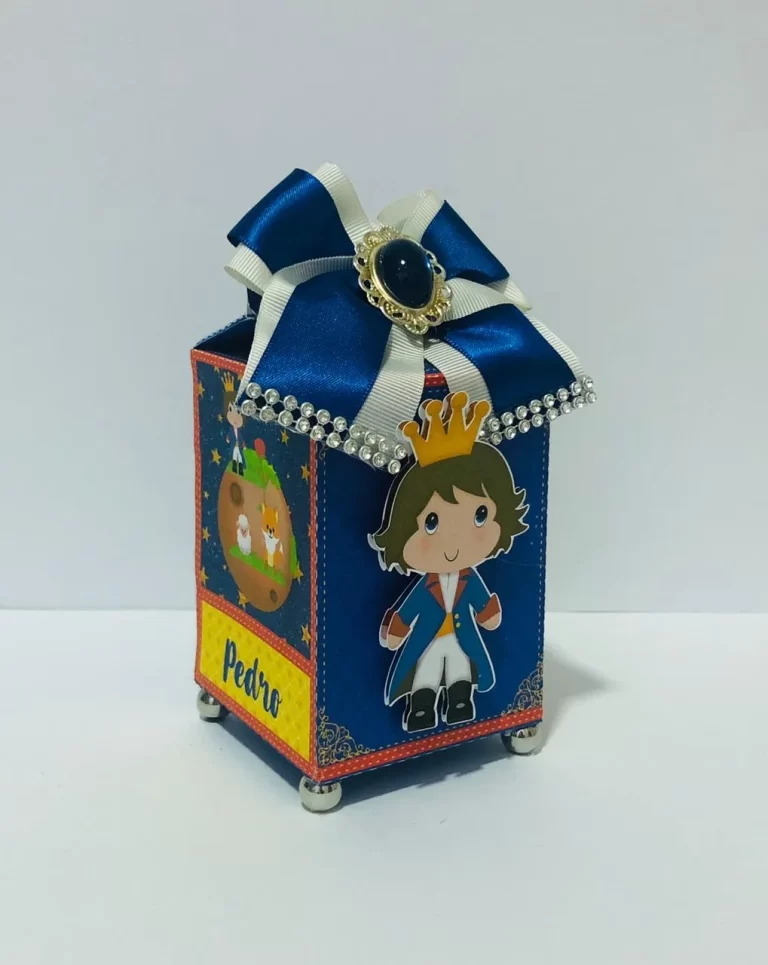 Molde de topo de bolo temático Pequeno Príncipe nos formatos Studio e PDF para decoração de festas e impressão em alta resolução.