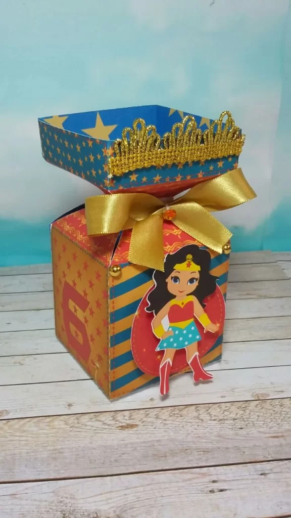 Elementos de corte para arrumação de aniversário tema Mulher Maravilha em Studio e PDF.