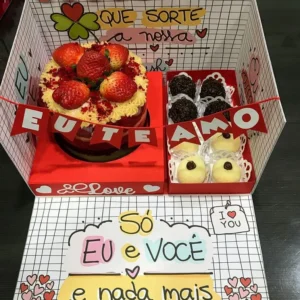 Arquivo para caixa cenário temática Dia dos Namorados nos formatos Studio e PDF, pronto para imprimir e recortar com visor de acetato e camadas de papel.