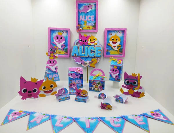 Arquivo digital para centro de mesa no tema Baby Shark em formatos Studio, PNG e PDF.