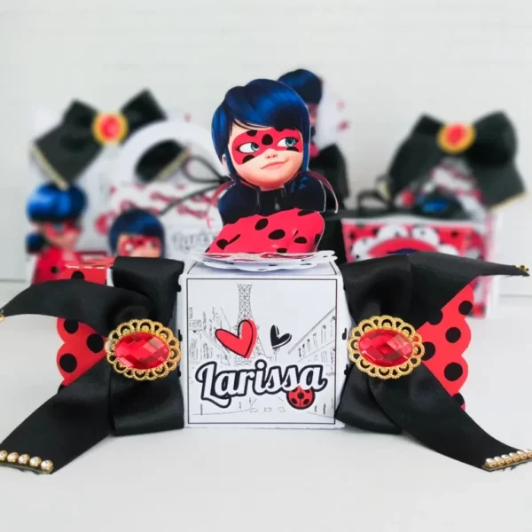 Decoração de festa infantil tema Ladybug com centro de mesa em arquivo digital Studio e PDF.
