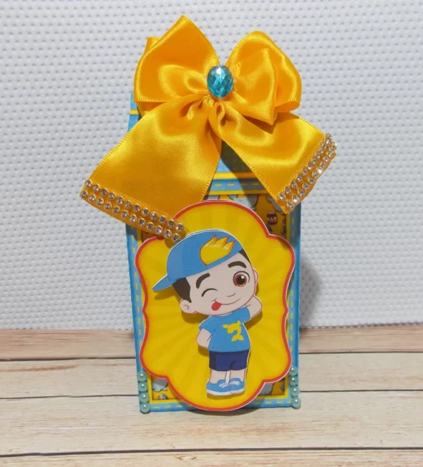 Itens personalizados para decoração de festa Luccas Neto em arquivo digital Studio e PDF.