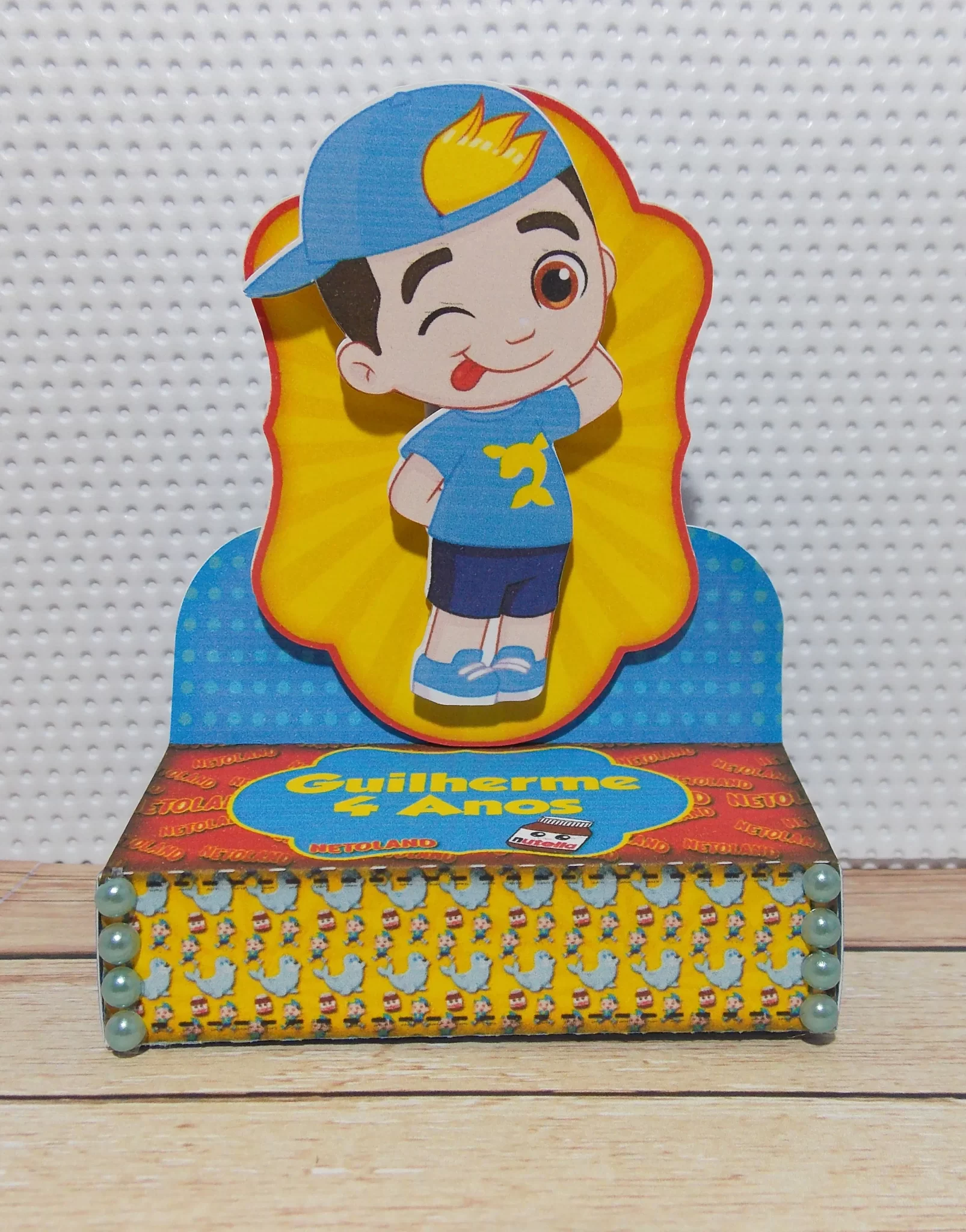 Design de corte para centro de mesa de festa de aniversário no tema Luccas Neto em Studio e PDF.