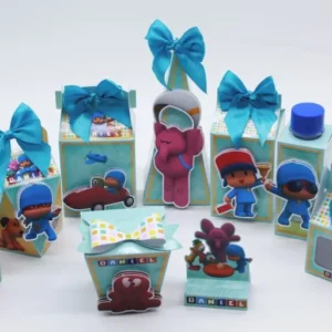 Decoração de festa infantil tema Pocoyo com centro de mesa em arquivo digital Studio.