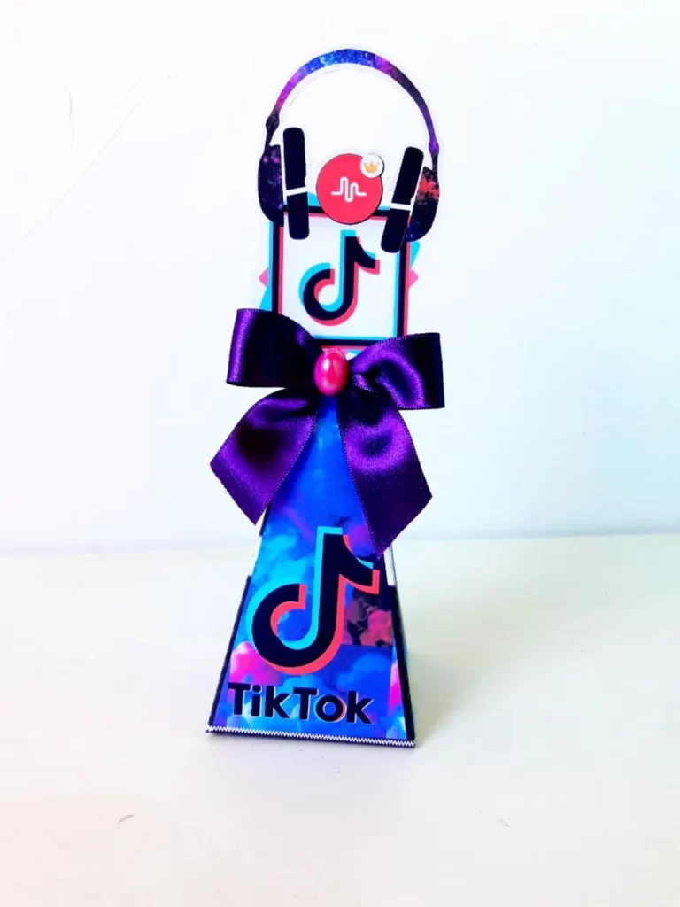 Kit de decoração centro de mesa Tik Tok para aniversário em arquivo Studio e PDF.