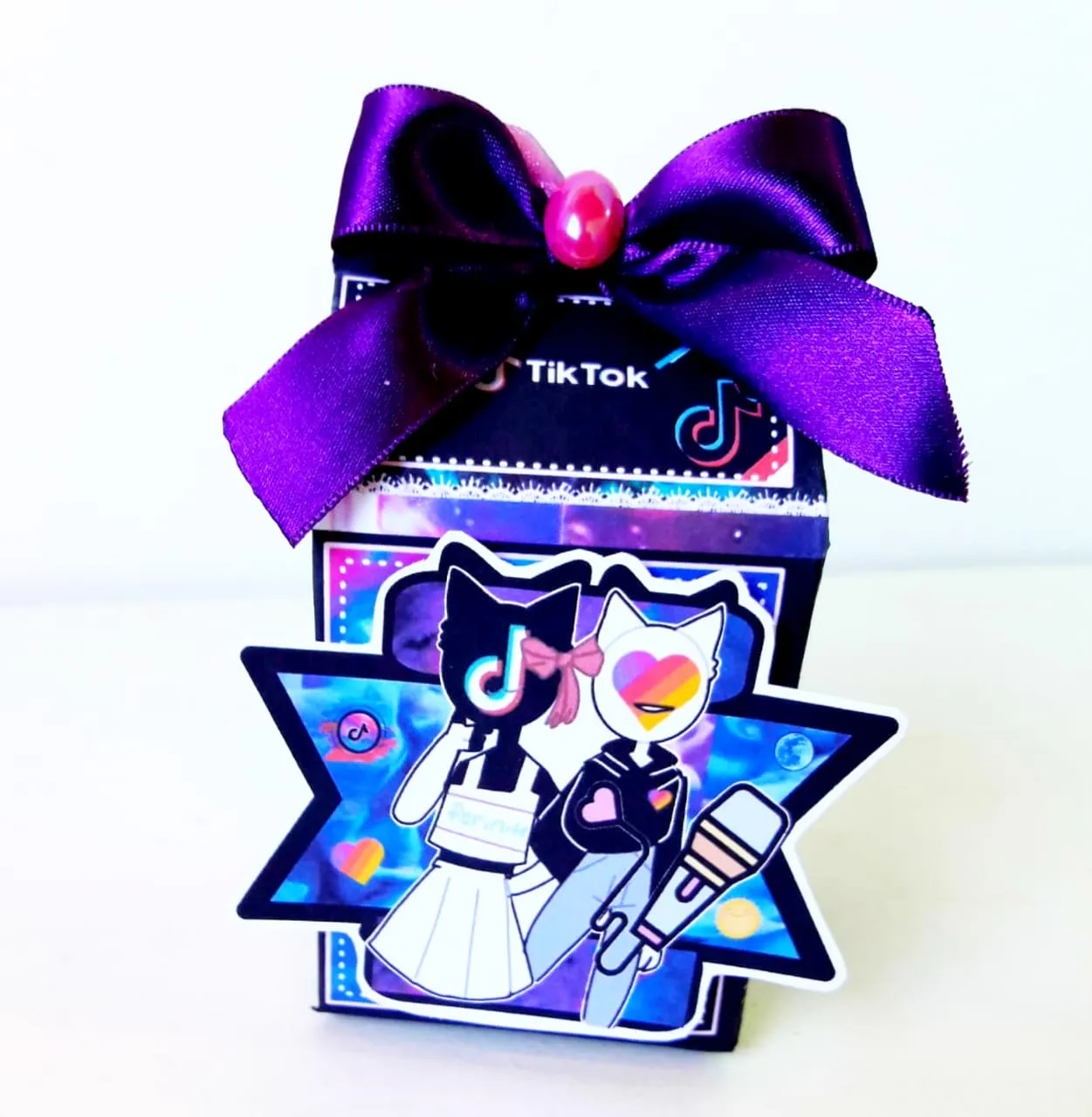 Centro de mesa personalizado Tik Tok em arquivo digital Studio para imprimir e cortar.