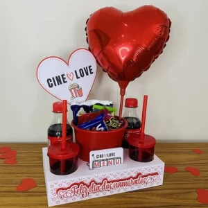 Arquivo de corte digital tema cinema dia dos namorados nos formatos Studio e PDF para máquinas Silhouette ou tesoura, ideal para kits de cinema em casa e presentes românticos.