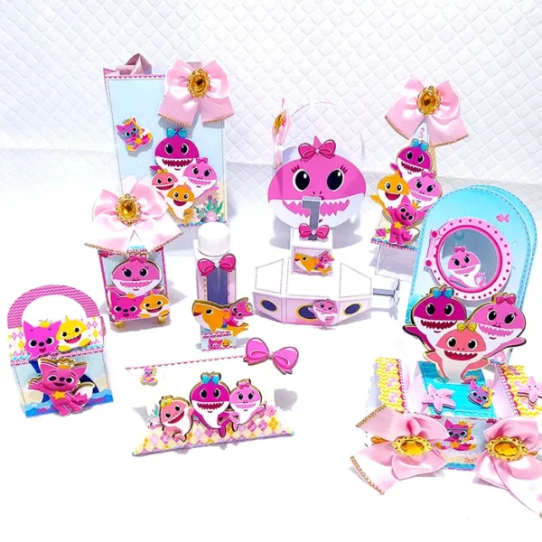 Arquivo digital para decoração de festa no tema Baby Shark Menina em formatos Studio e PDF.