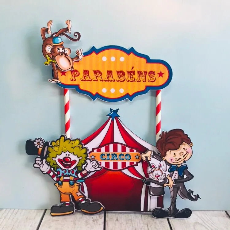 Decoração simples tema circo com topo de bolo personalizado em arquivo de corte.