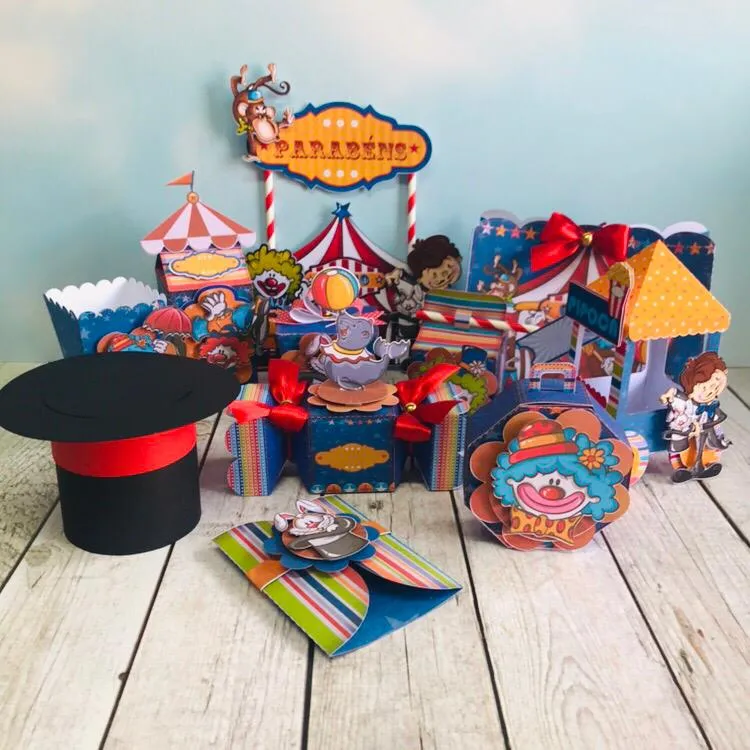 Arquivo digital de topo de bolo circo para recorte em máquina ou tesoura.