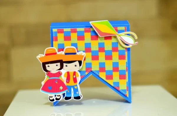 Molde de topo de bolo temático decoração festa junina simples nos formatos Studio e PDF para decoração de festas e impressão em alta resolução.