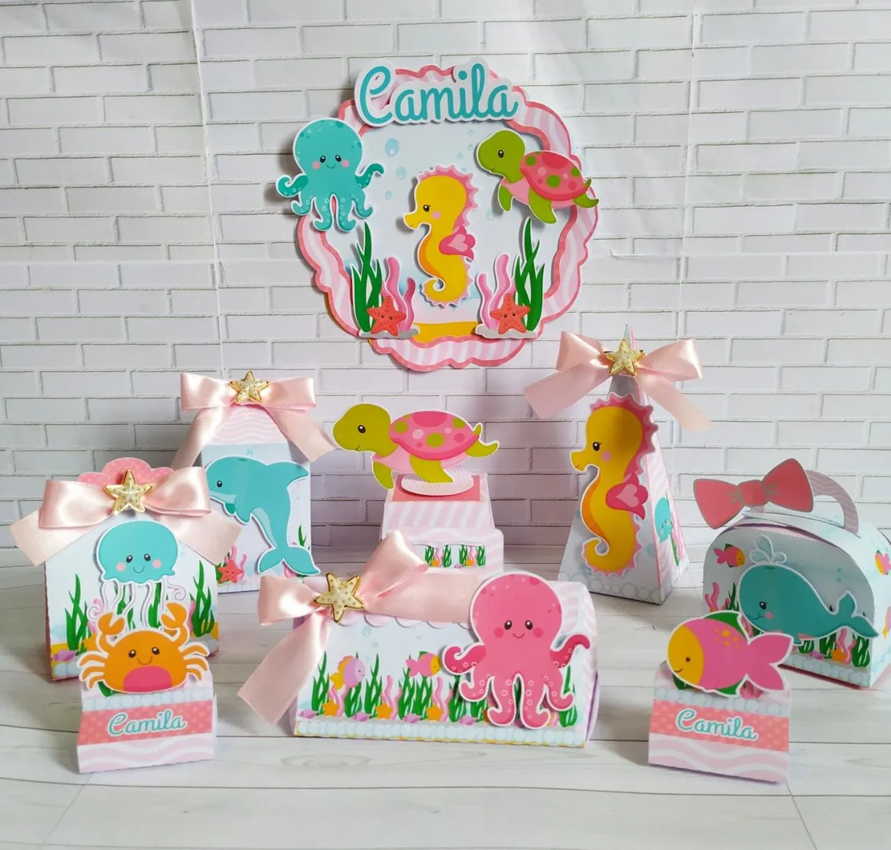 Topo de bolo para decoração fundo do mar menina em arquivo digital Studio e PDF com elementos marinhos delicados.