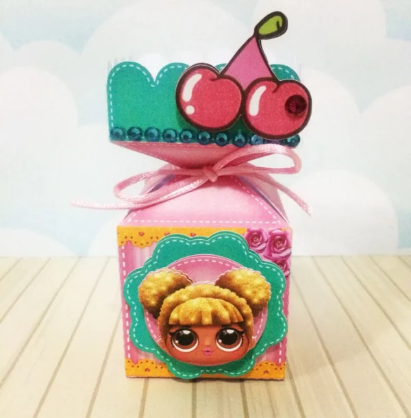 Personalizados de aniversário infantil tema Lol Surprise em arquivo digital Studio e PDF.