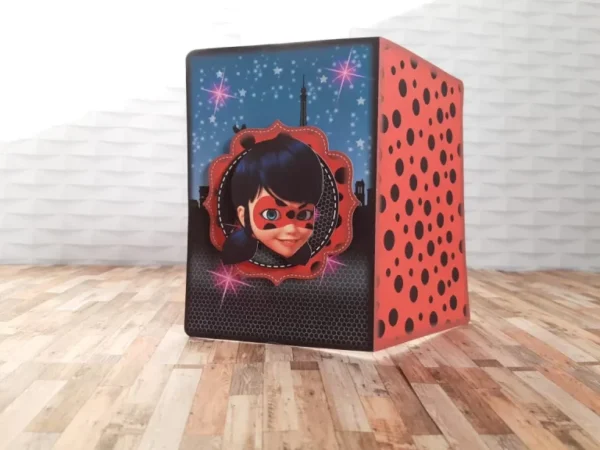 Arquivo de corte tema Ladybug para itens de decoração de aniversário simples e rápida.