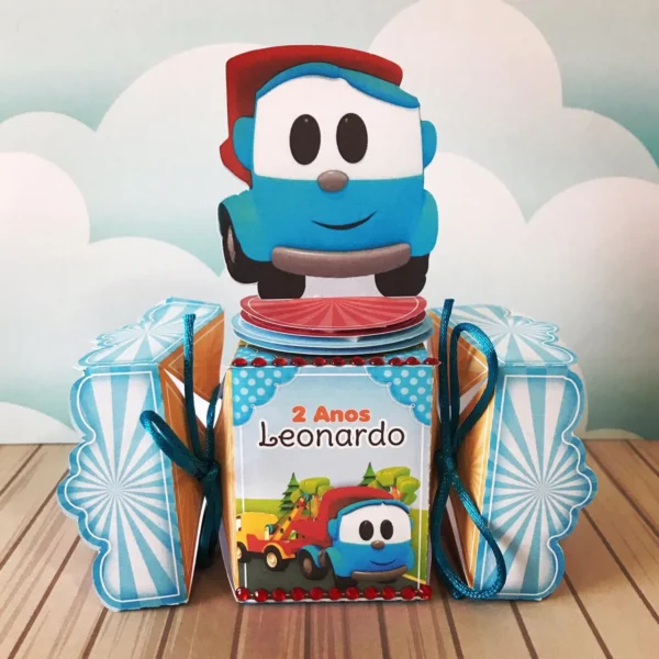 Personalizados de aniversário tema Leo o Caminhão em arquivo digital Studio e PDF.