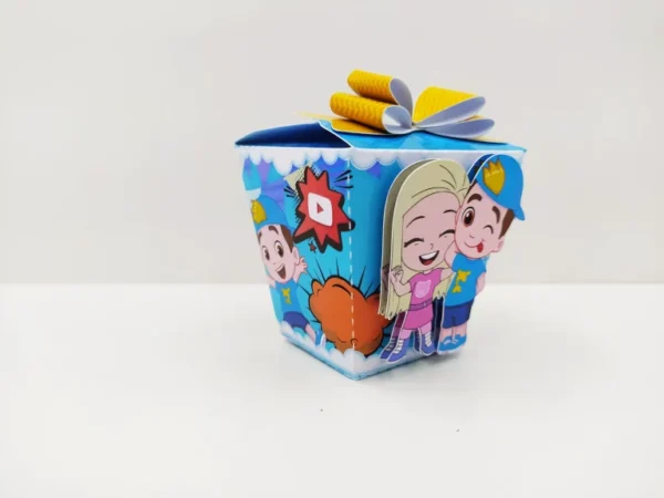 Kit de arquivos digitais para personalizados de aniversário tema Luccas Neto com corte digital e manual.