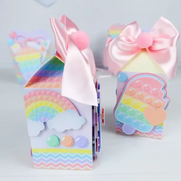 Topper de bolo e elementos de decoração tema Pop It Rosa em arquivo digital pronto para imprimir e cortar.