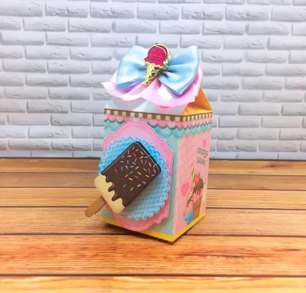 Decoração de festa infantil tema sorveteria com topo de bolo e arquivos de corte.