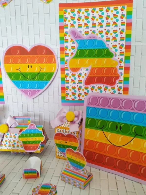 Kit de arquivos digitais para personalizados de festas tema Pop It simples.