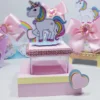 Moldes digitais de decoração para festa de unicórnio infantil nos formatos Studio e PDF para impressão de alta resolução e personalizados de festas.